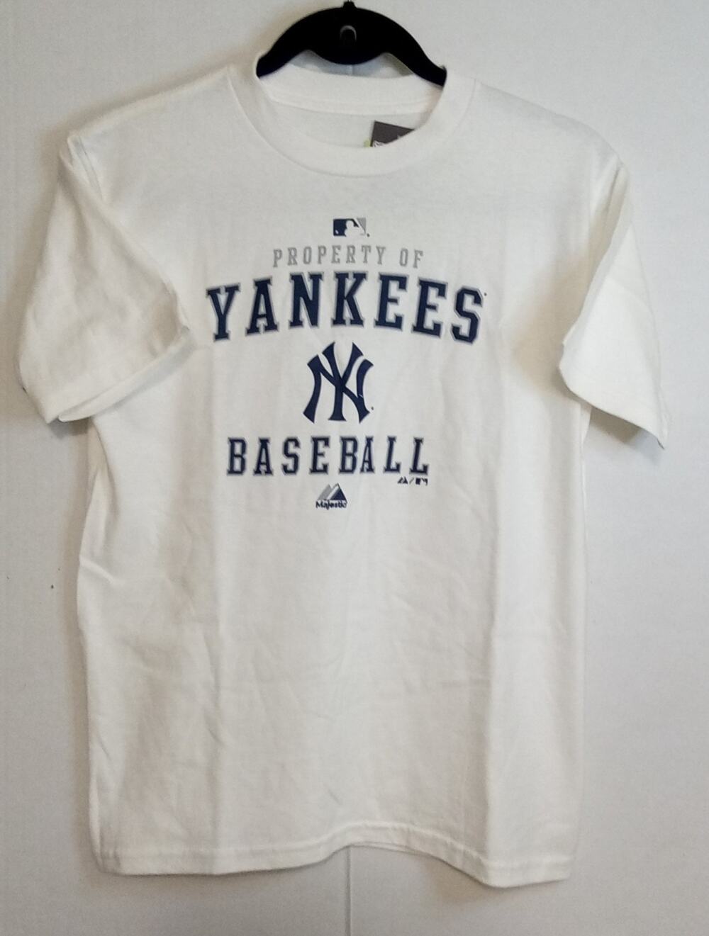New York Yankees "Poperty of Yankees Basball" White Shirt Youth Medium